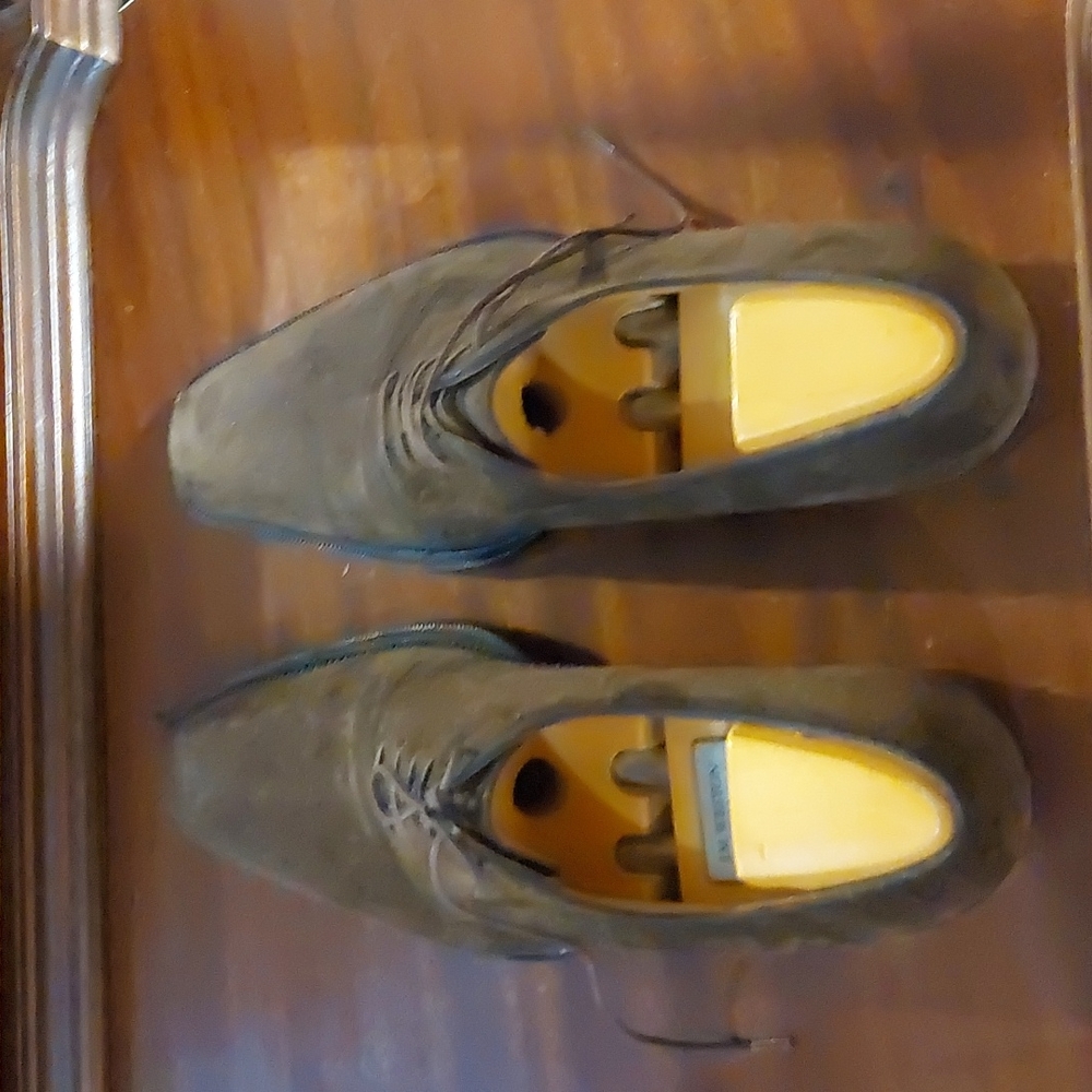 Beautiful JM WESTON shoes Made in France, luxury item (used but in great shape)